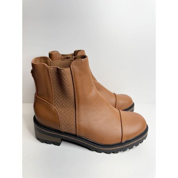 Journee Collection Chelsea Boots Size 12 Brown Block Heel Pull On Style - Picture 2 of 11